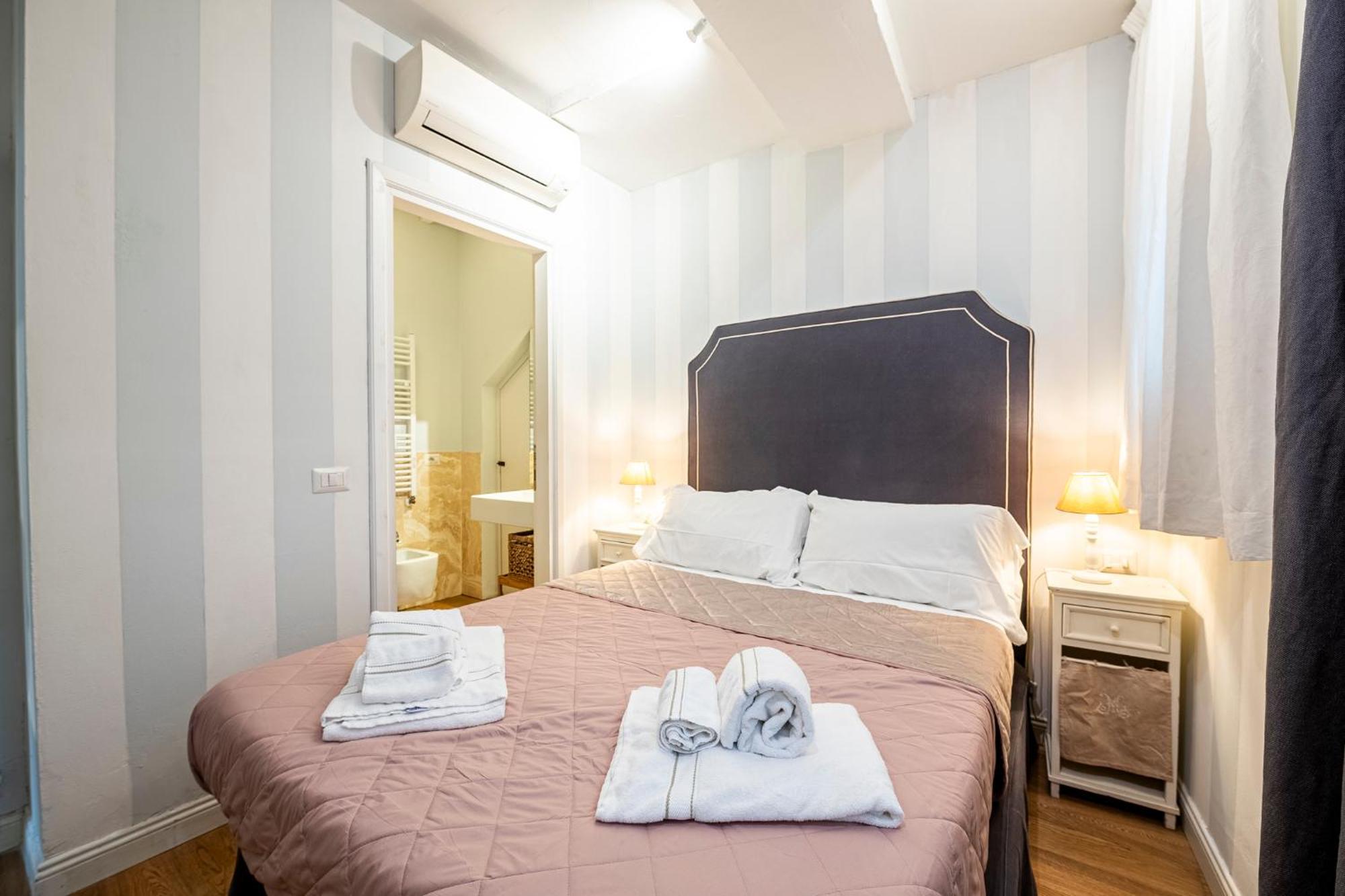 Suite In Pz. Michelangelo: Due Camere Con Due Bagni Флоренция Экстерьер фото