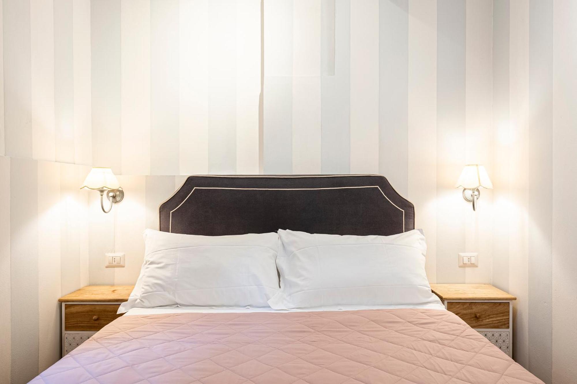Suite In Pz. Michelangelo: Due Camere Con Due Bagni Флоренция Экстерьер фото