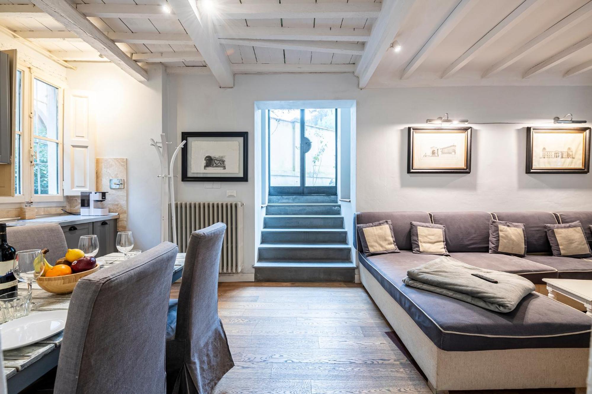 Suite In Pz. Michelangelo: Due Camere Con Due Bagni Флоренция Экстерьер фото